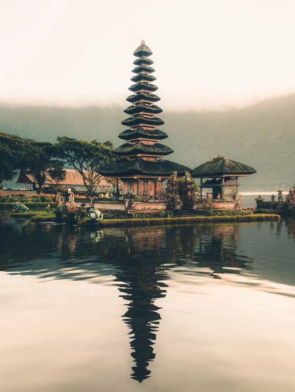 bali temple Indonesia Aron Visuals