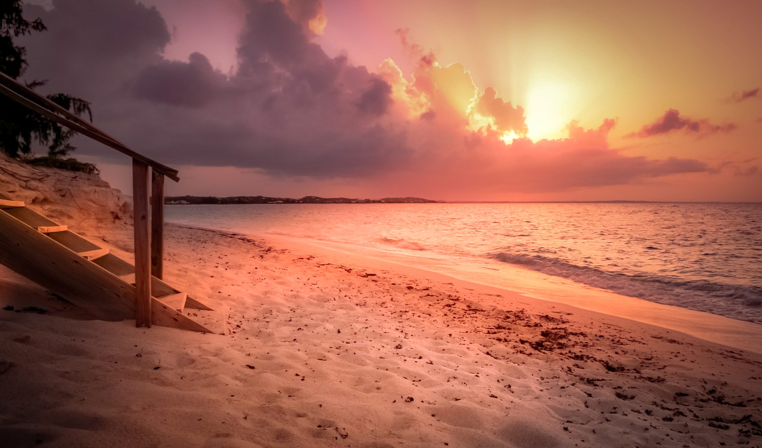Sunset in Grace Bay, Turks and Caicos Islands. Source: Jason Boldero, Flickr