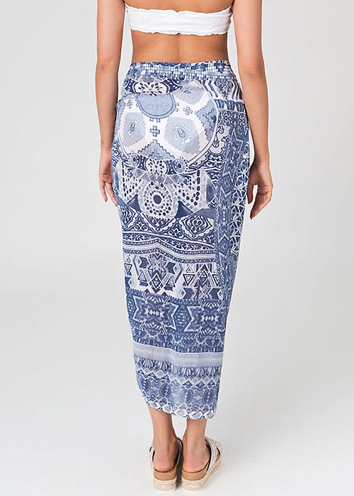 Pia Rossini Myriam Sarong image